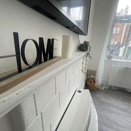 Lovely 2 Bed On Tower Bridge Londra Exterior foto